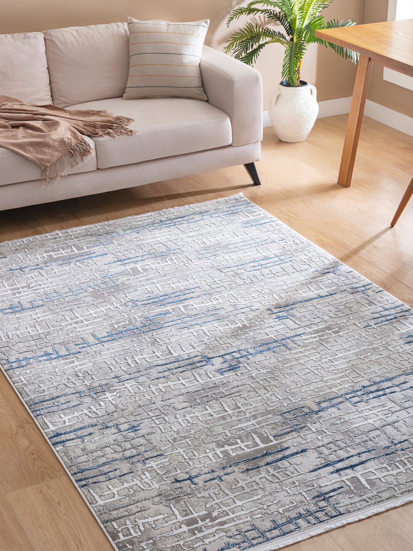 Astra GrafitBlå – Urban struktur i modern tappning