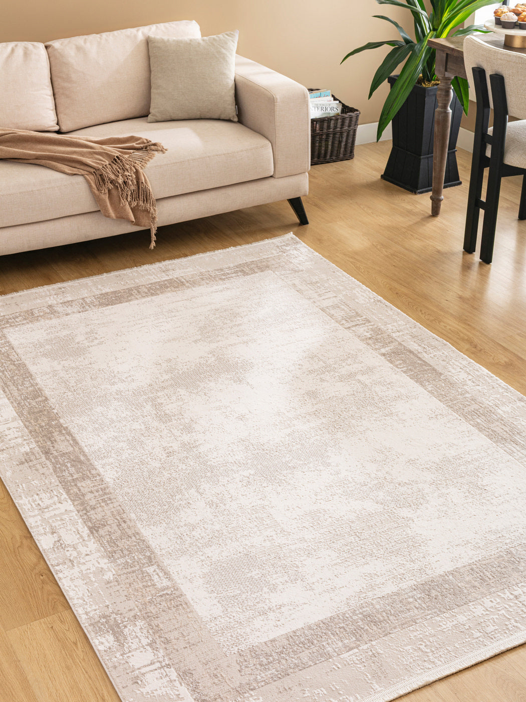 Bloom Dimslöja – En modern ton-i-ton design med diskret lyster