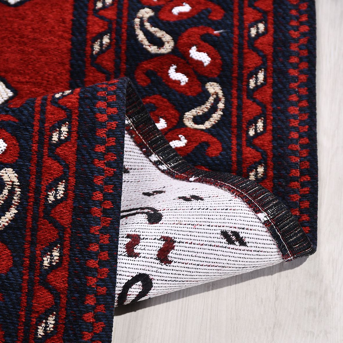 Türkmen Eldora – Praktisk Matta med Djärv Geometrisk Orientalisk Design