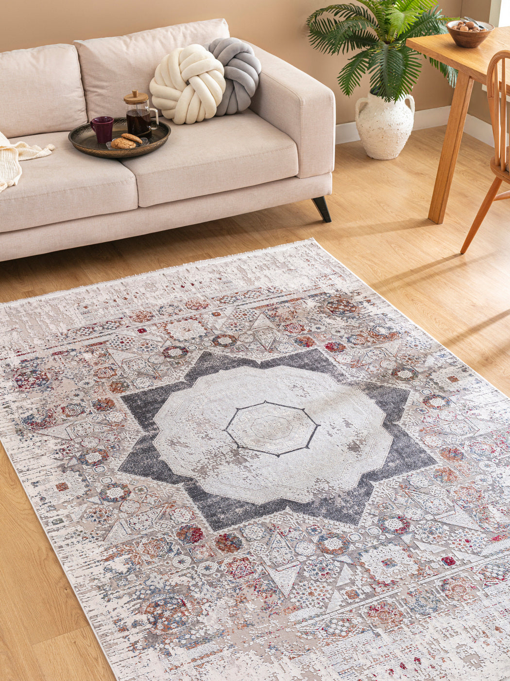 Memlük Solrosglöd – En levande tolkning av klassisk elegans