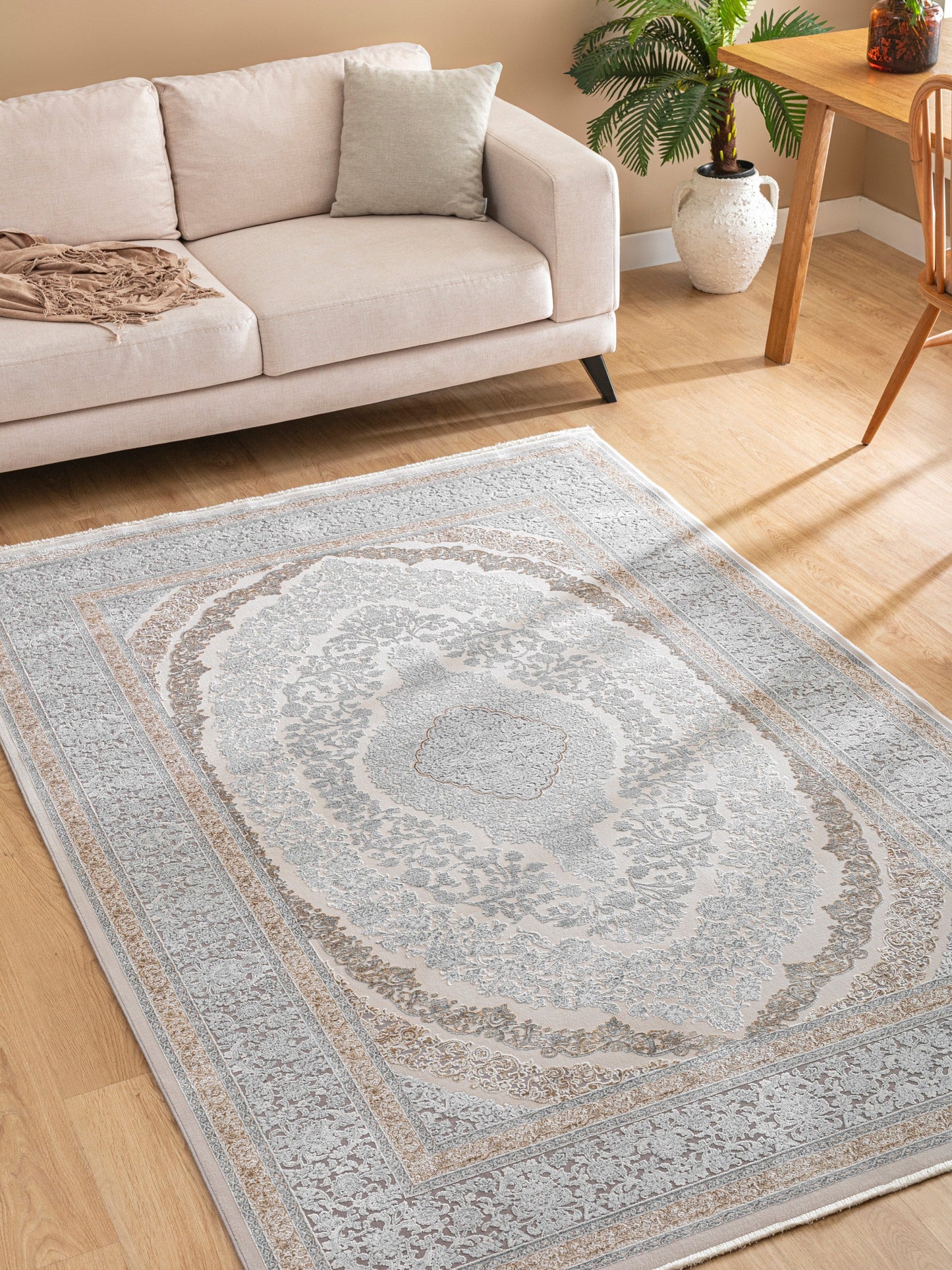 Renaissance Safvit – Klassisk elegans i modern ljushet