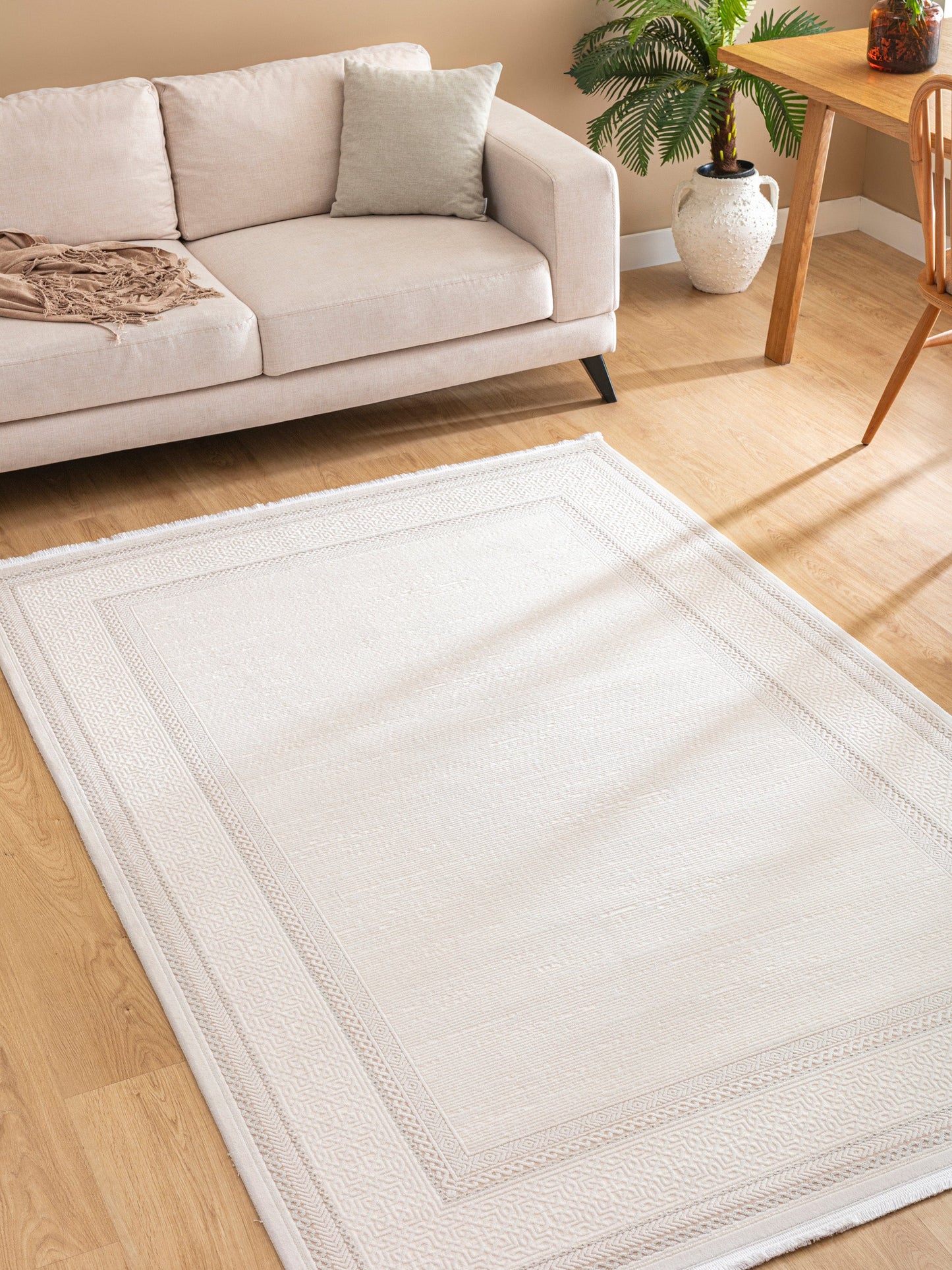 Galata LjusRam – Tidlös elegans i ljusaste ton