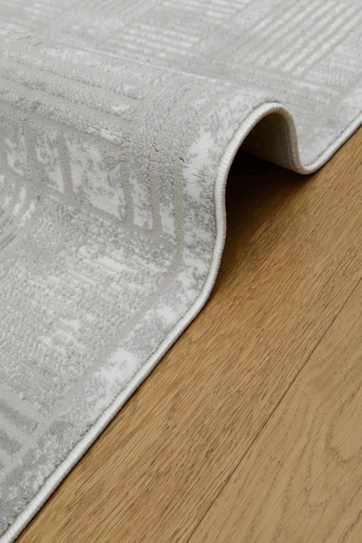 Astra LinjeGrå – Grafisk precision i dimgrå nyanser