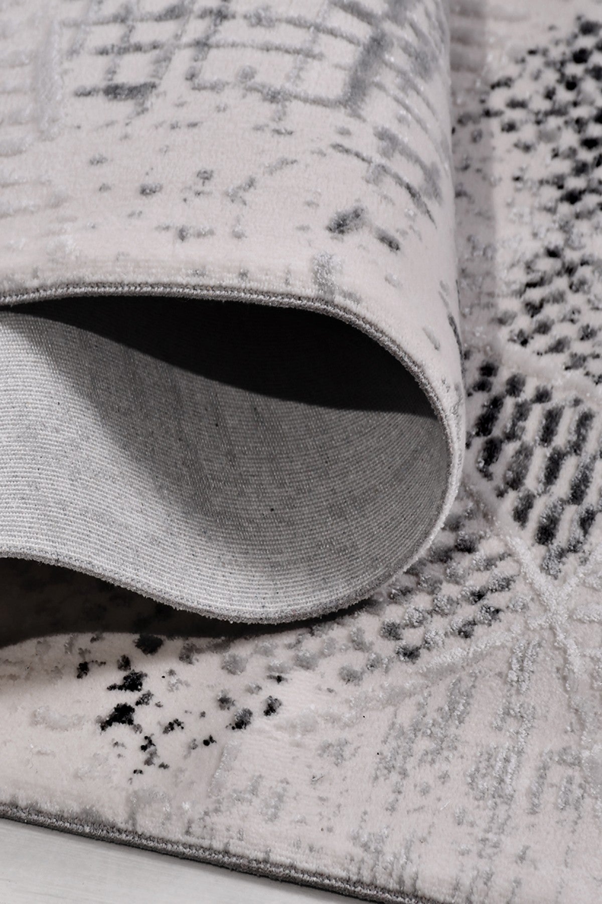 Eyfel Dimgrå – Dämpad elegans i grafisk mosaik