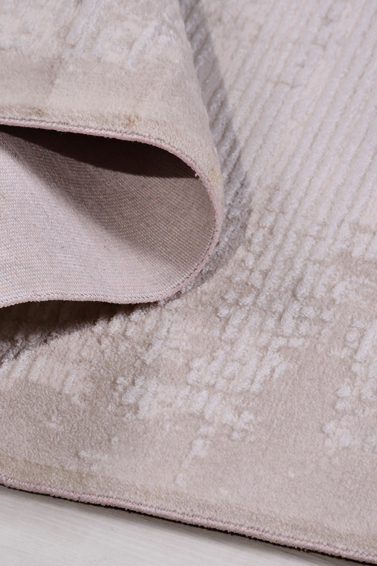 Eyfel Isblå – Tidlös ro i dämpade blåtoner