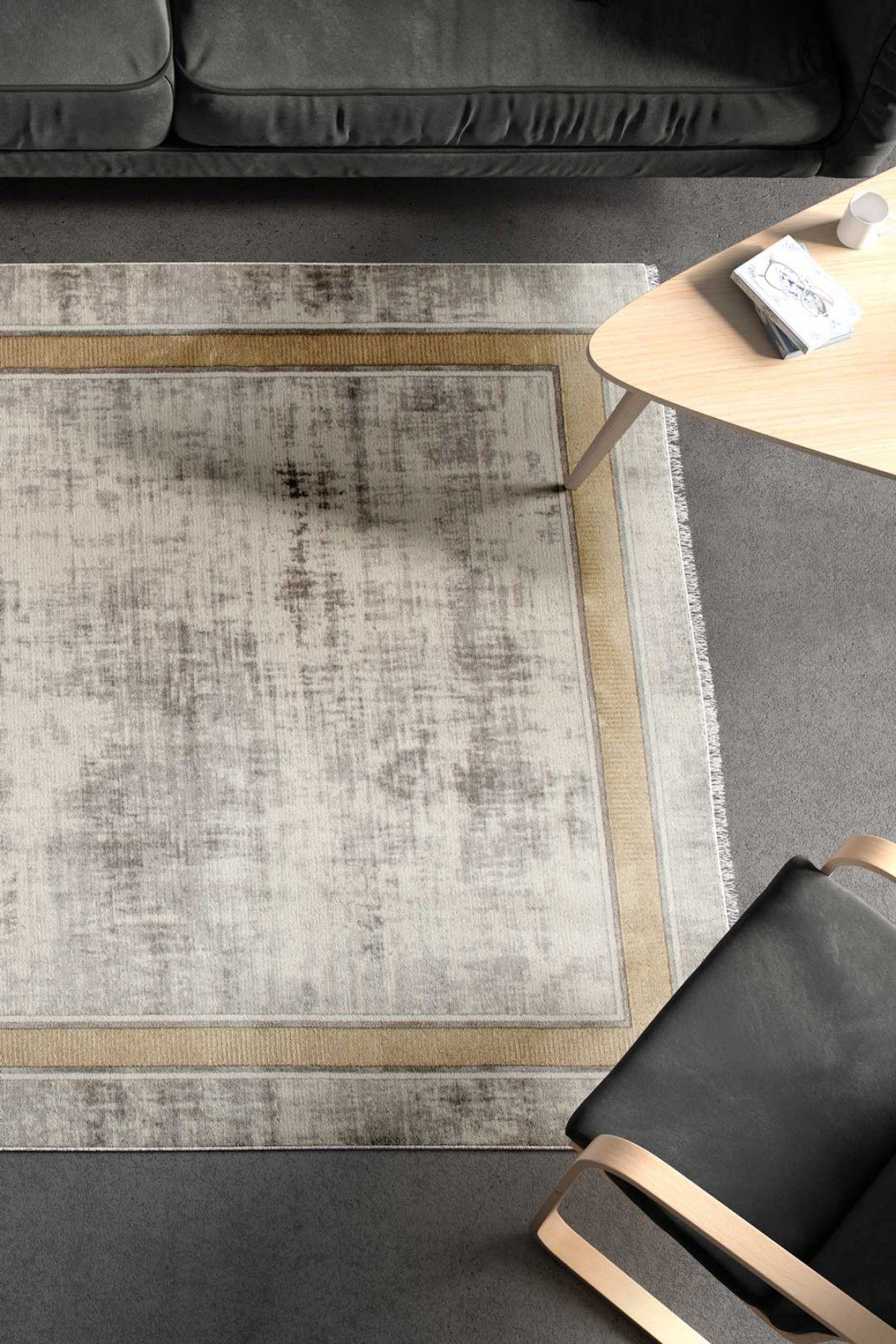 Galata LjusGuld – Modern enkelhet med gyllene inramning