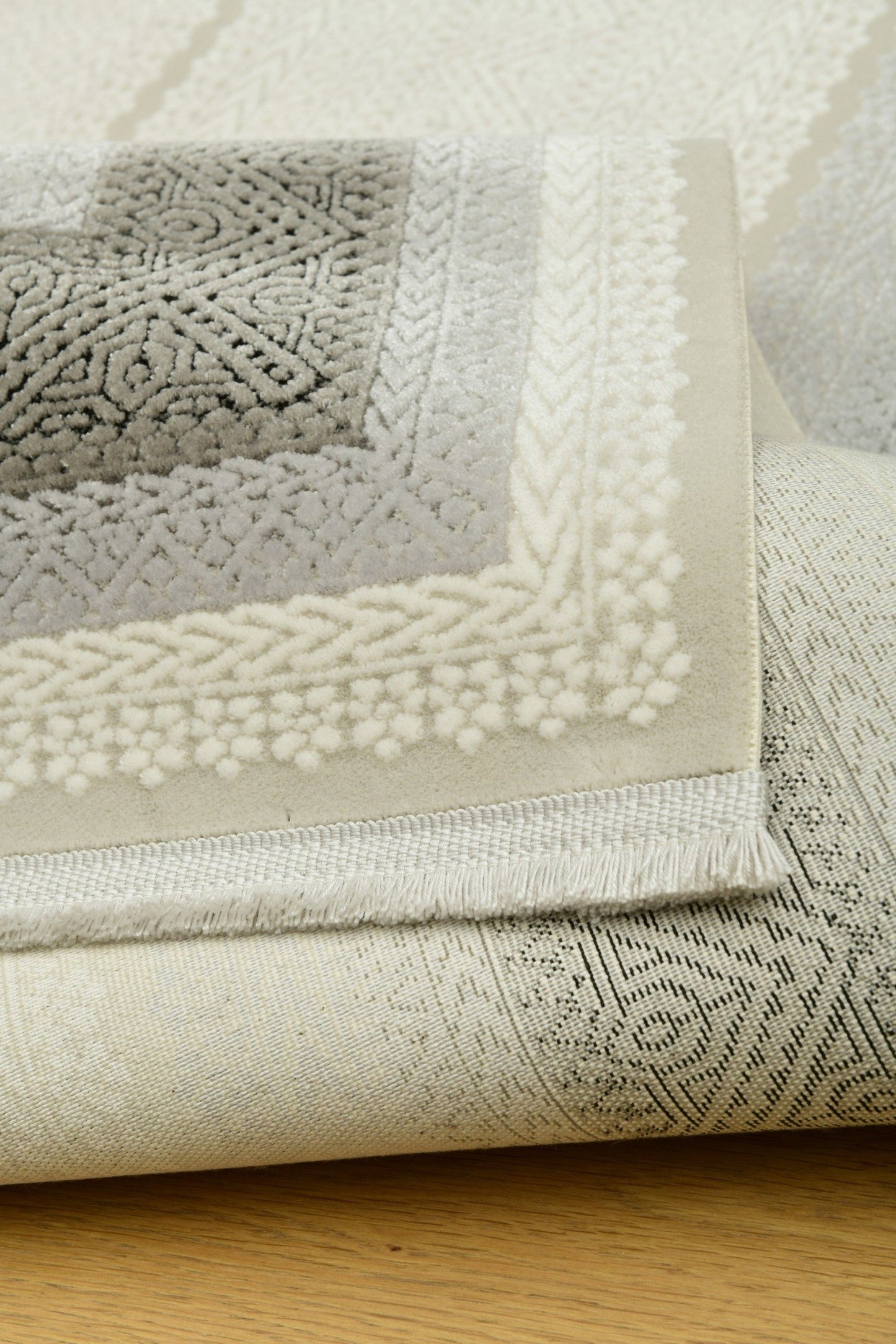 Galata MönsterSkal – Djup och kontrast i geometrisk harmoni