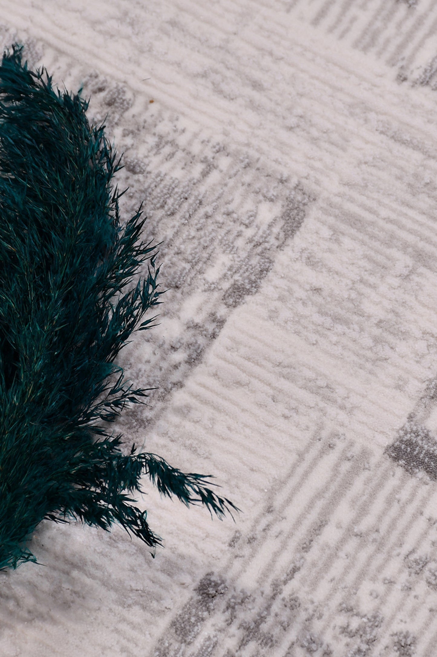 Ortaköy SkuggGrafit – Modern rytm i dämpade nyanser