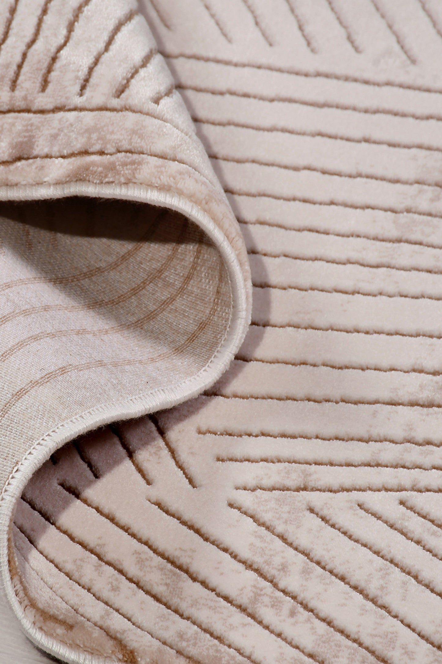 Ortaköy SandRelief – Harmonisk rörelse i mjuka toner